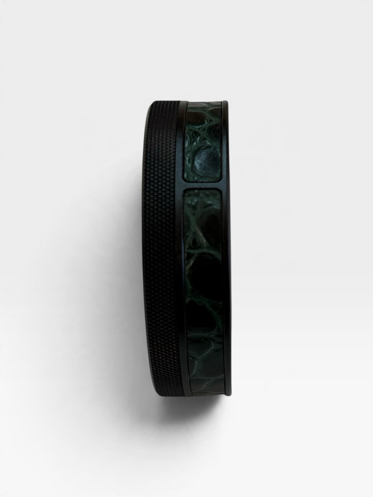 Black on Green Embossed Croc Leather Ruk Slim Can