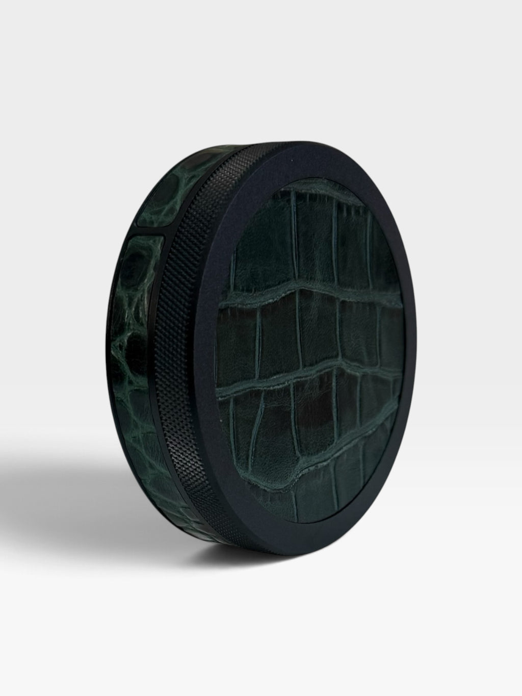 Black on Green Embossed Croc Leather Ruk Slim Can